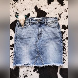 *FLASH SALE* 👻"KAN CAN " WOMEN'S RAW HEM DENIM MINI SKIRT - LIGHT BLUE